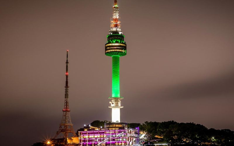 Tháp Namsan - Biểu tượng tình yêu của cặp đôi 