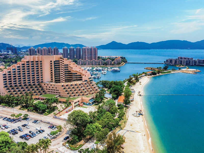 Khung cảnh tươi mát tại bờ biển Hoàng Kim