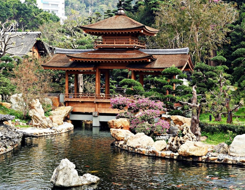 Vườn Nam Liên được thiết kế theo phong cách vườn cảnh thời Đường