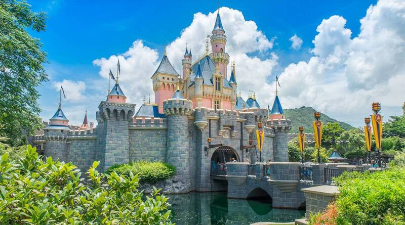 Khu lâu đài công viên Disneyland Hong Kong