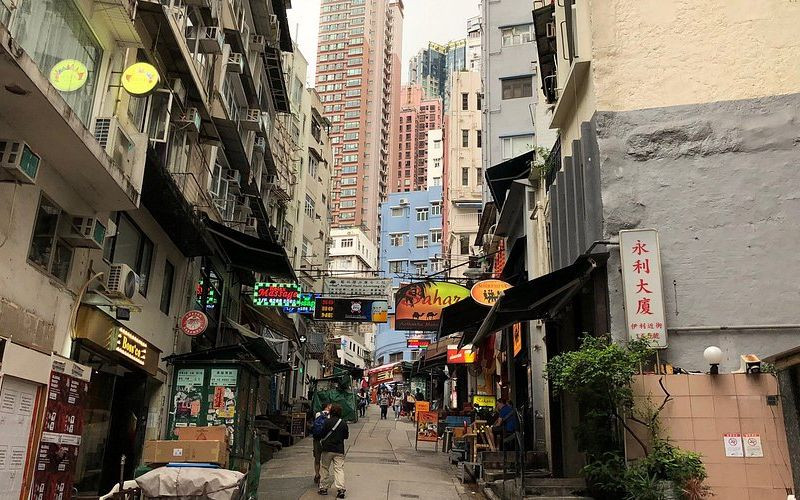 Hollywood Road - điểm hẹn của nghệ thuật và đồ cổ