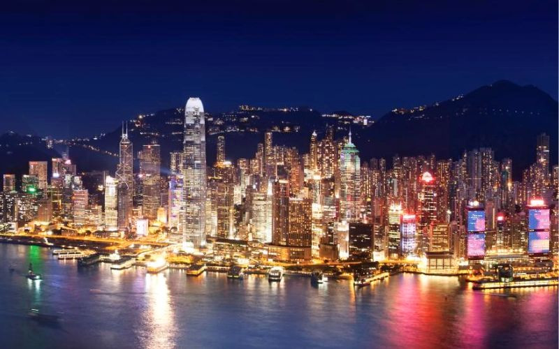 Hong Kong lung linh khi thành phố lên đèn