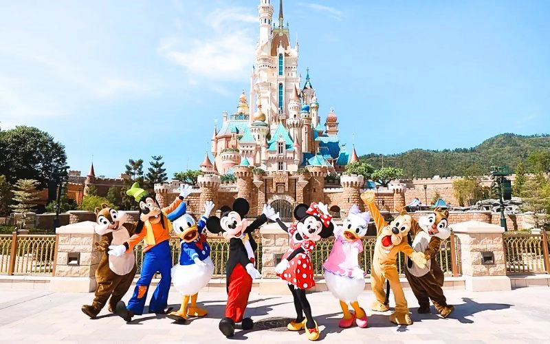 Khám phá thế giới giải trí đầy màu sắc trong tour Tết nước ngoài 