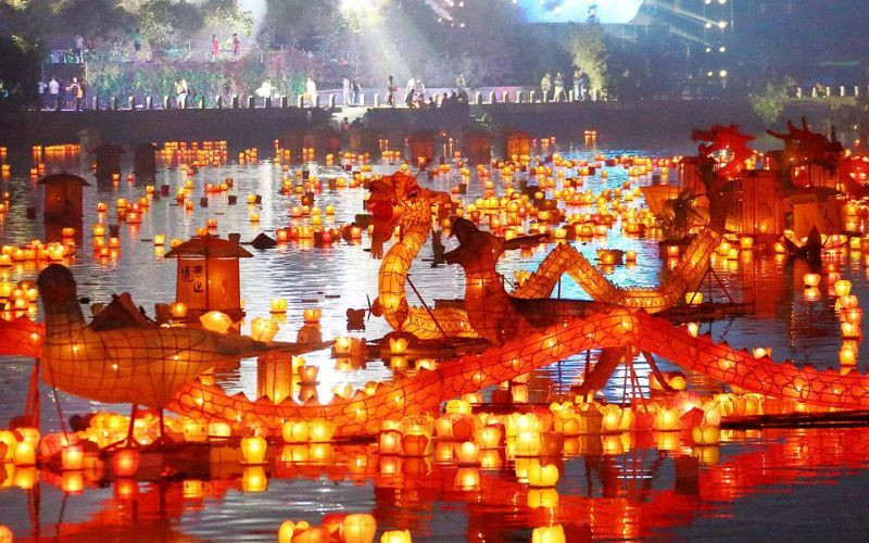 Hungry Ghost Festival lễ hội Hong Kong tháng 8 
