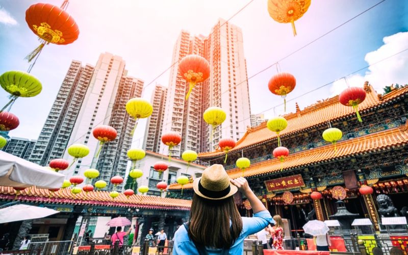 Trang phục phù hợp sẽ giúp bạn thoải mái trong hành trình