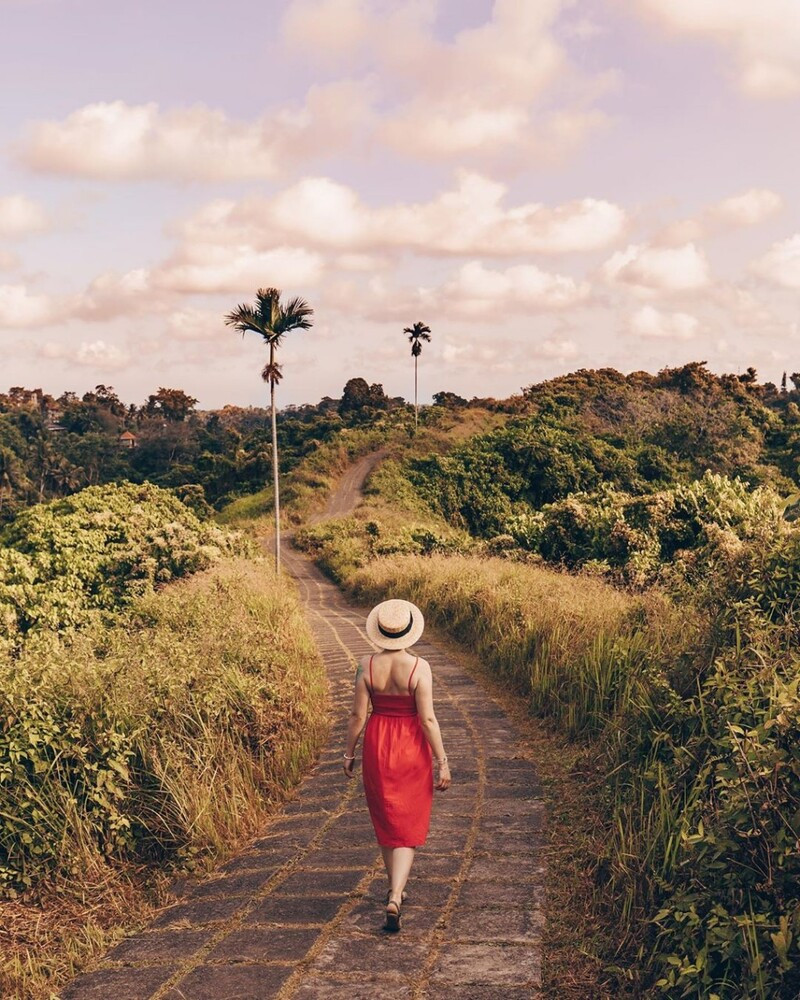 Đường mòn Campuhan Ridge Walk