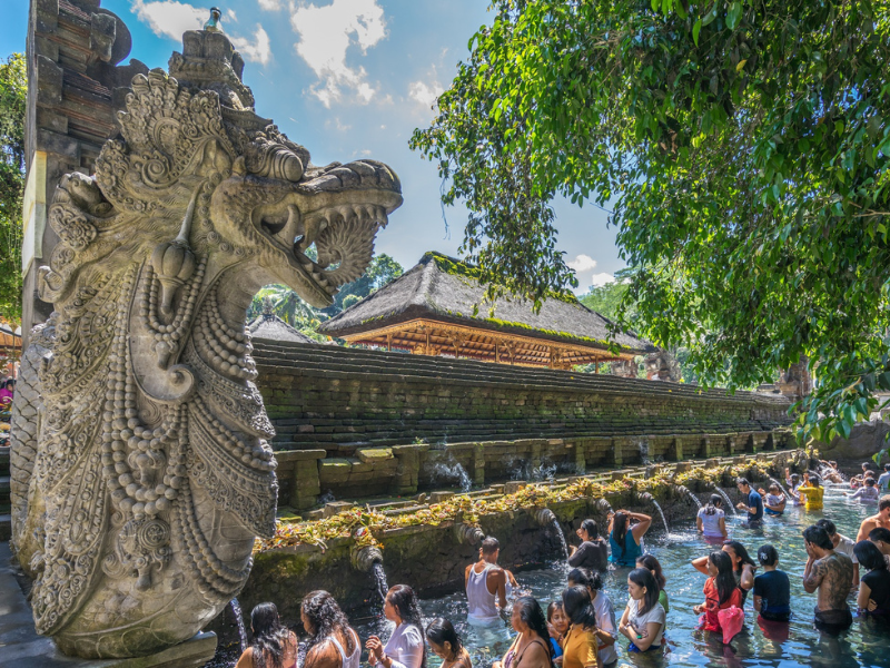 Đền Tirta Empul- đền suối thiêng