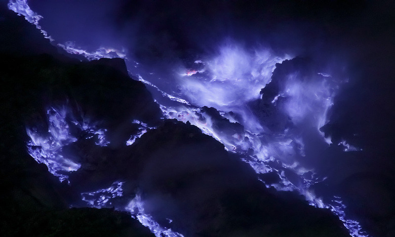 Núi Ijen vào ban đêm 