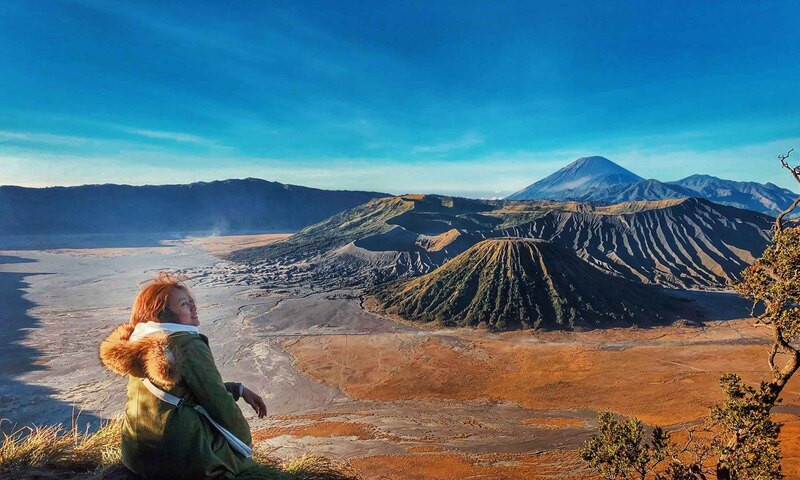 View triệu đô từ đỉnh núi Bromo