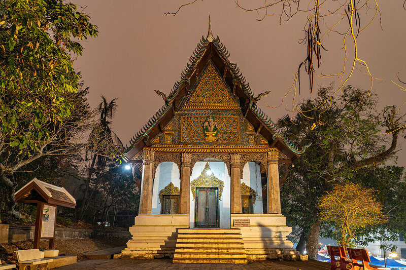 Khám phá ngôi đền Wat Pa Houak