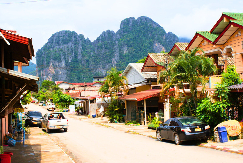 Đường làng của thị trấn Vang Viêng