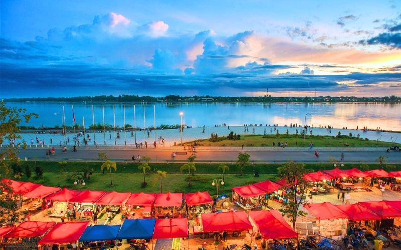 Công viên bờ sông Mekong