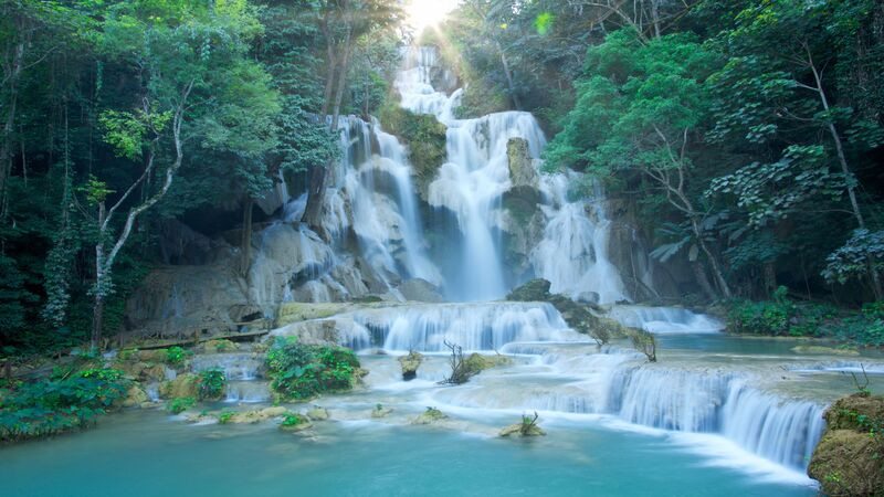 Ngắm nhìn vẻ đẹp của thác nước Kuang Si 