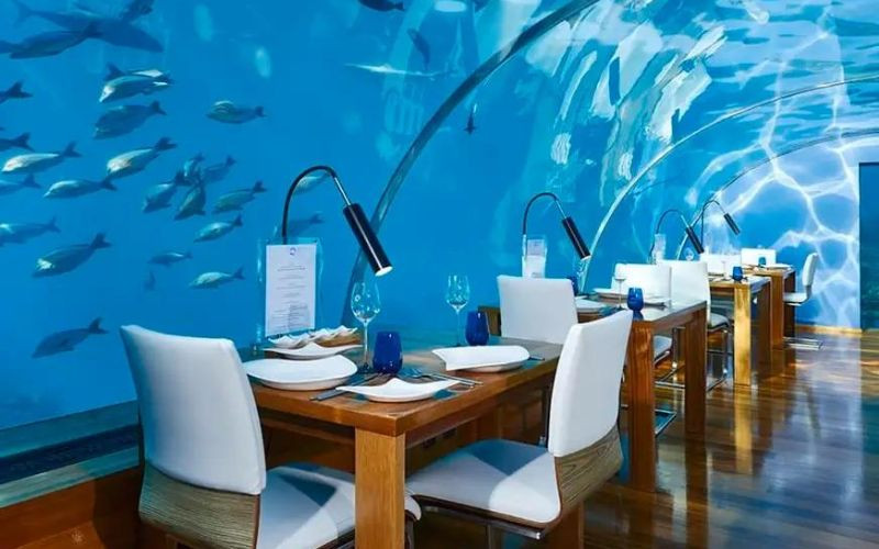 Không gian dùng bữa giới hạn chỗ ngồi tạo cảm giác gần gũi