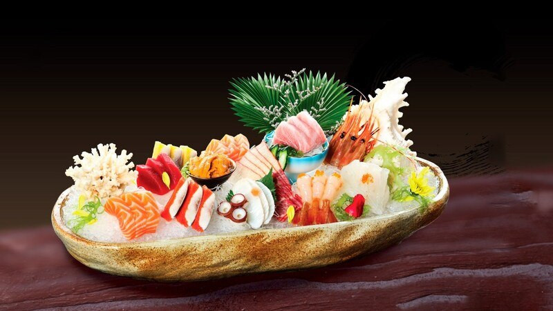 Ueno Sanchoku: cụng ly highball, dĩa sashimi là đủ tuyệt