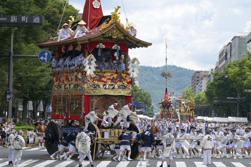 Lễ hội Aizen Matsuri