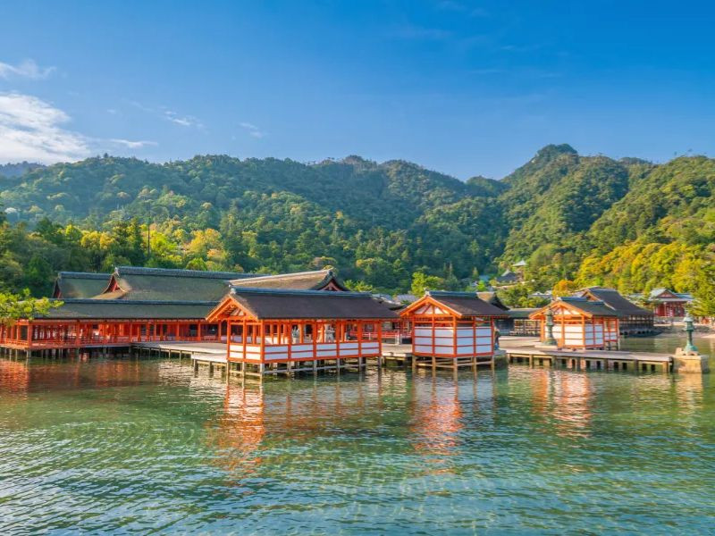 Hiroshima - thành phố lịch sử giữa sắc thu 