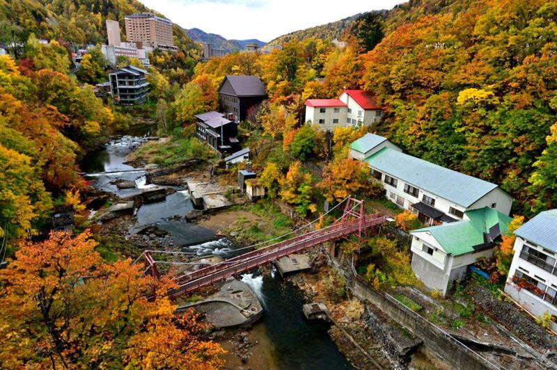 Jozankei Onsen thung lũng mùa thu (Ảnh sưu tầm) Jozankei Onsen thung lũng mùa thu (Ảnh sưu tầm)