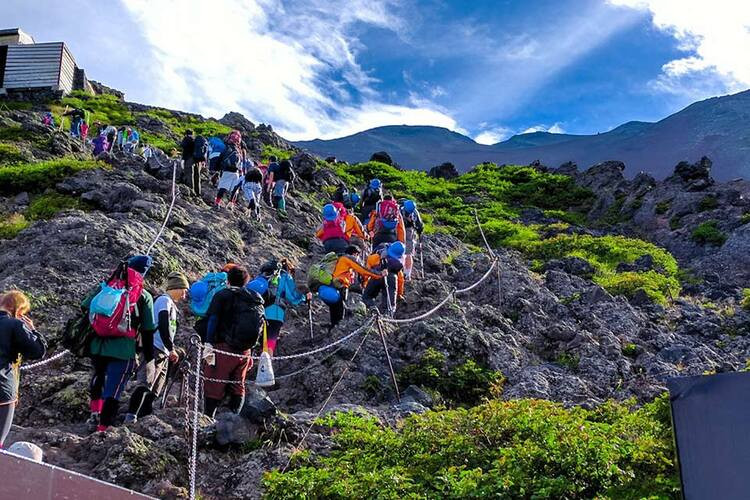 Trải nghiệm leo núi Phú Sĩ 