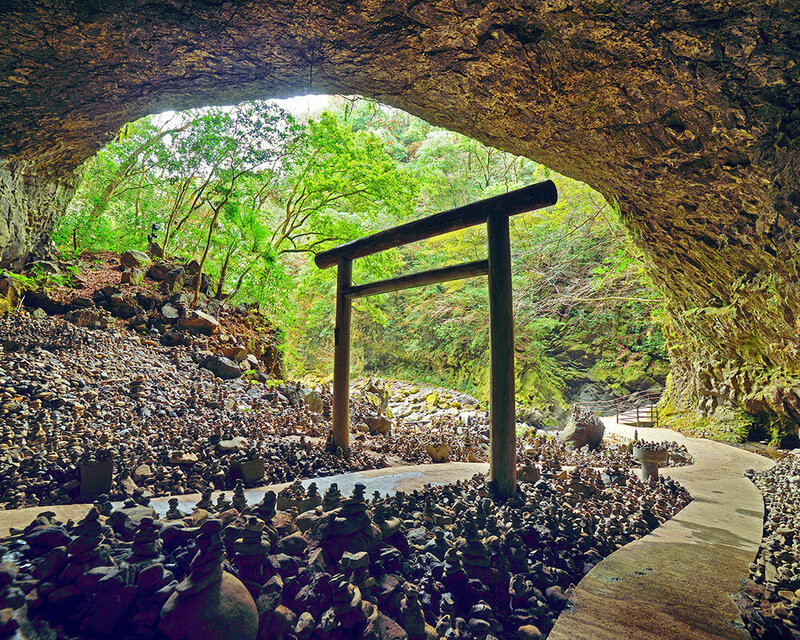 Hang động linh thiêng Amano-Iwato