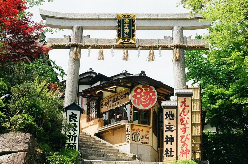 den-jishu-chua-kiyomizu-dera-nhat-ban