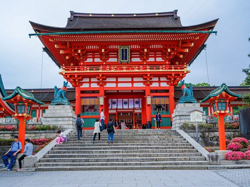 Fushimi Inari biểu tượng may mắn Kyoto