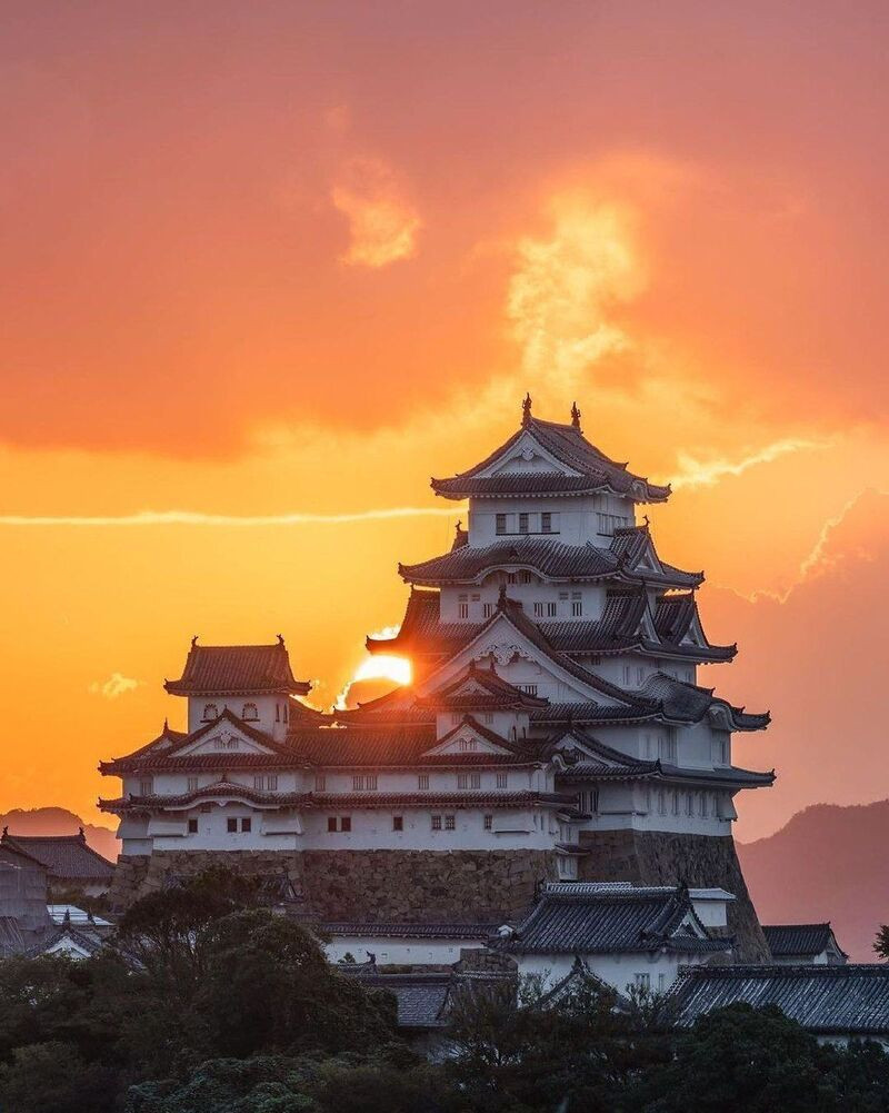 Hoàng hôn tại lâu đài Osaka