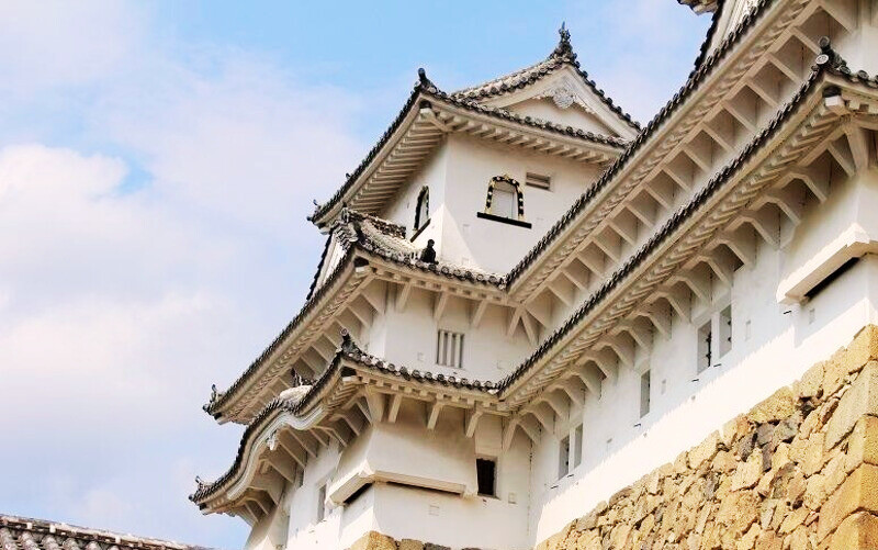 Mái ngói ấn tượng của lâu đài Himeji