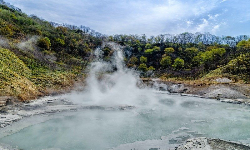 Suối nước nóng Noboribetsu Onsen