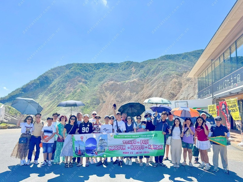 Đất Việt Tour trong hành trình Nhật Bản cùng du khách