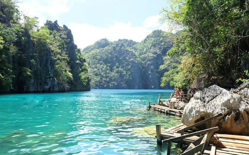 Khám phá vẻ đẹp hoang sơ của Coron Khám phá vẻ đẹp hoang sơ của Coron