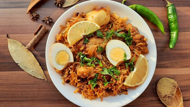 Cơm chiên Biryani là món ăn mang phong cách Ấn Độ tại Malaysia và Singapore Cơm chiên Biryani là món ăn mang phong cách Ấn Độ tại Malaysia và Singapore