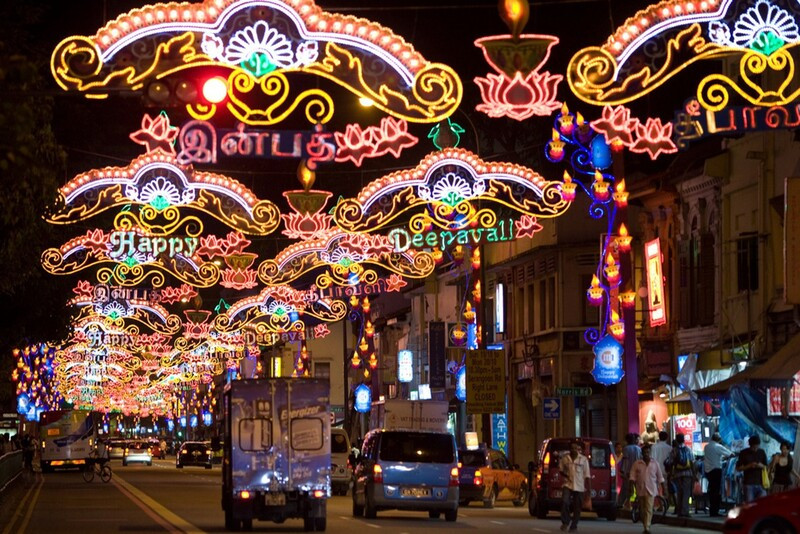 Đường phố được trang trí lộng lẫy cho lễ hội Deepavali Đường phố được trang trí lộng lẫy cho lễ hội Deepavali