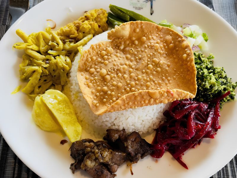 Rice and Curry - bữa ăn truyền thống với nhiều tầng hương vị (Ảnh: Sưu tầm)