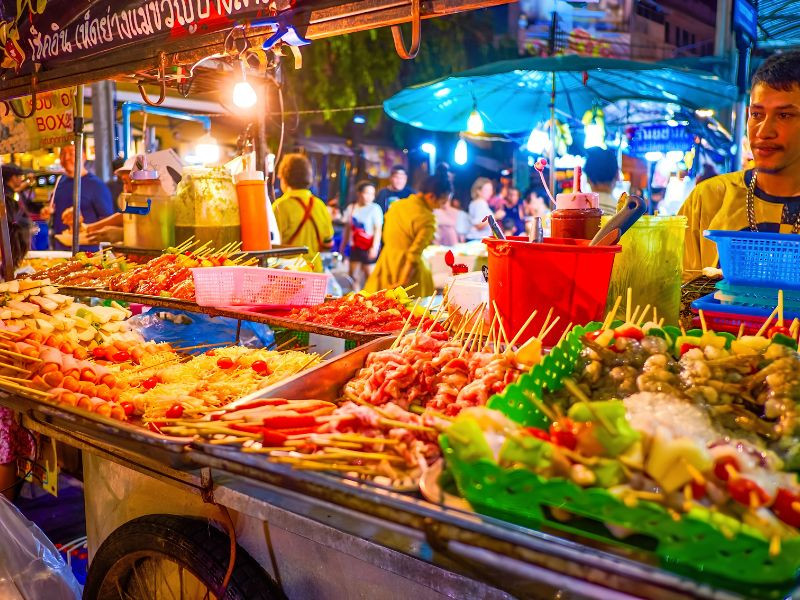 Lắp đầy chiếc bụng để sẵn sàng cho công cuộc shopping