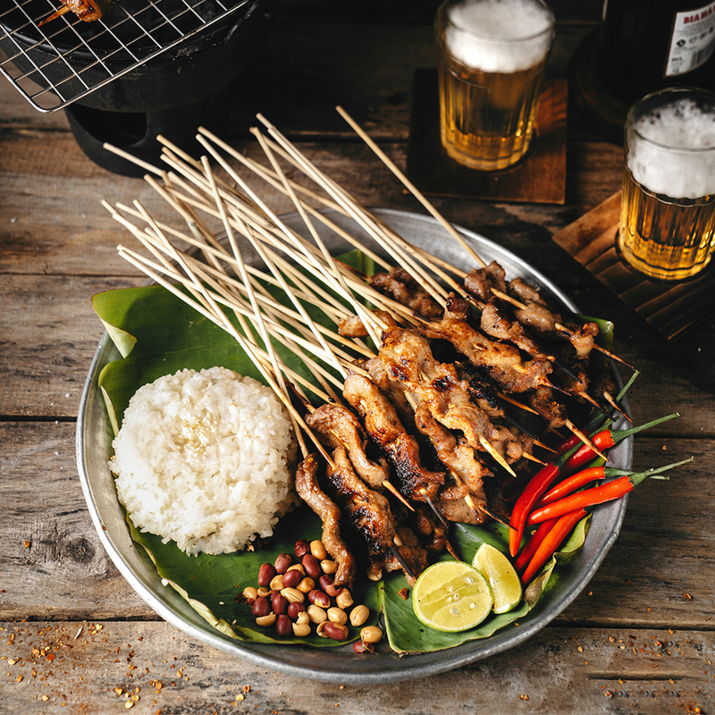 Món cơm nếp thịt nướng Phuket 