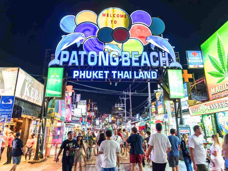 Bangla Road - Khu giải trí về đêm nổi tiếng thế giới