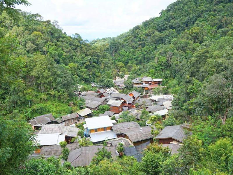 Thời điểm lý tưởng để đến du lịch tại làng cổ dài Karen