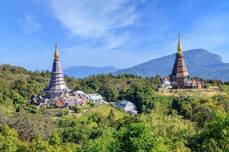 Chùa hoàng gia Doi Inthanon đầy uy nghiêm 