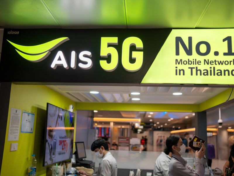 Internet là “người bạn” đồng hành không thể thiếu