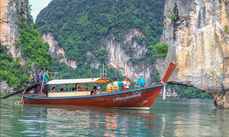 Đi thuyền đến Koh Panyi
