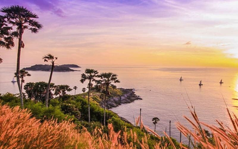 Hoàng hôn tuyệt đẹp tại Promthep Cape