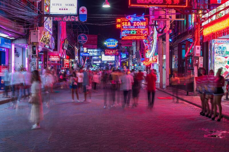 Không khí trẻ trung và náo nhiệt tạo nên sức hút riêng của Pattaya Không khí trẻ trung và náo nhiệt tạo nên sức hút riêng của Pattaya