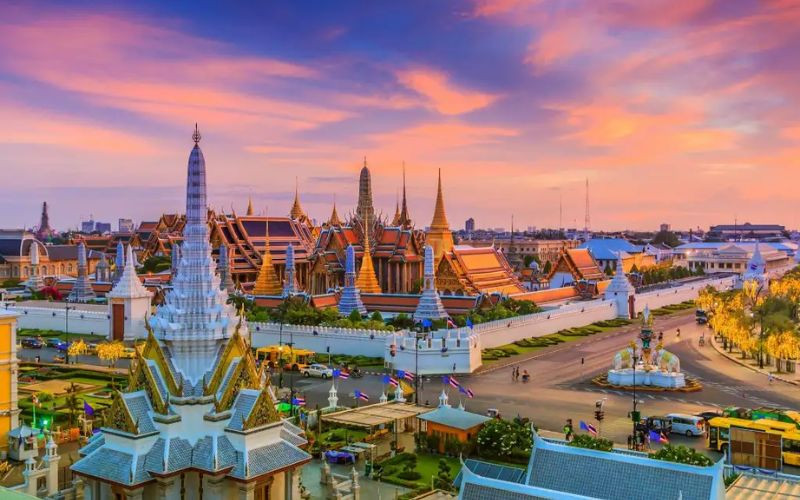 Kiến trúc vàng son lộng lẫy của hoàng gia Thái Lan Kiến trúc vàng son lộng lẫy của hoàng gia Thái Lan