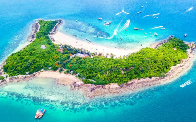 Thiên đường biển đảo với làn nước xanh ngọc quyến rũ Thiên đường biển đảo với làn nước xanh ngọc quyến rũ