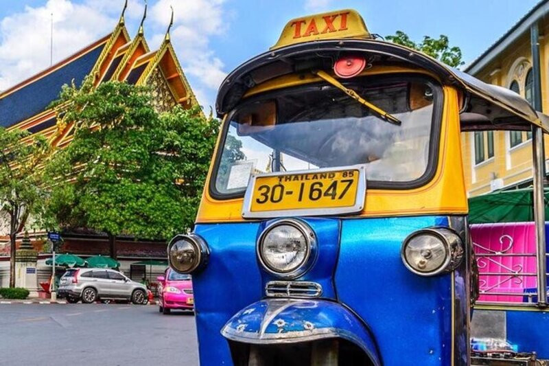 Lượn phố đêm Bangkok trên xe tuk tuk 