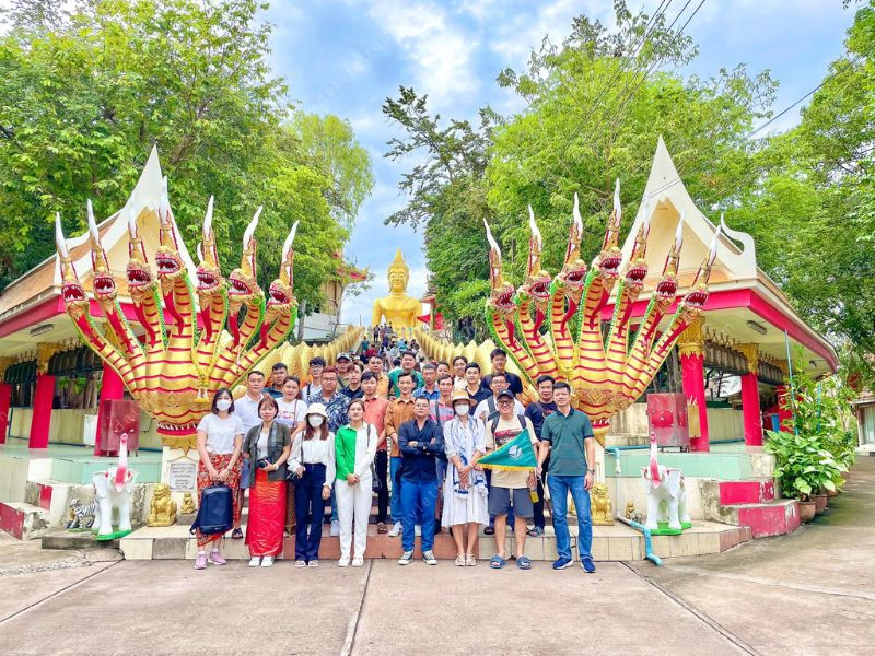 Đoàn khách trải nghiệm du lịch Thái Lan tại Đất Việt Tour