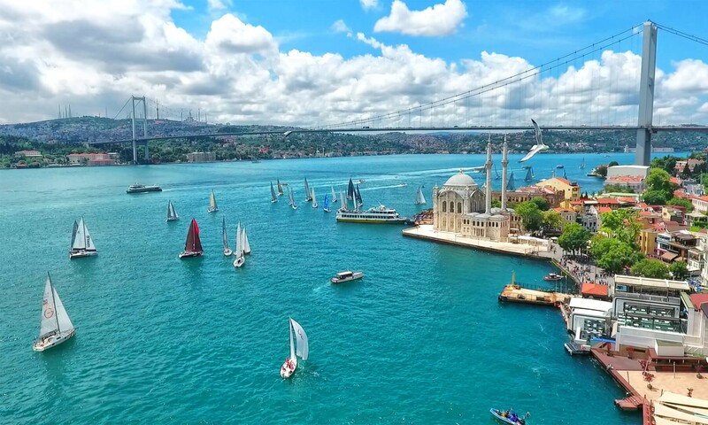 Chuyến du thuyền dọc theo eo biển Bosphorus 