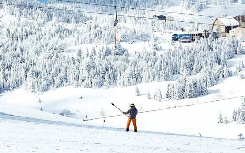 Trải nghiệm các hoạt động vui nhộn với tuyết