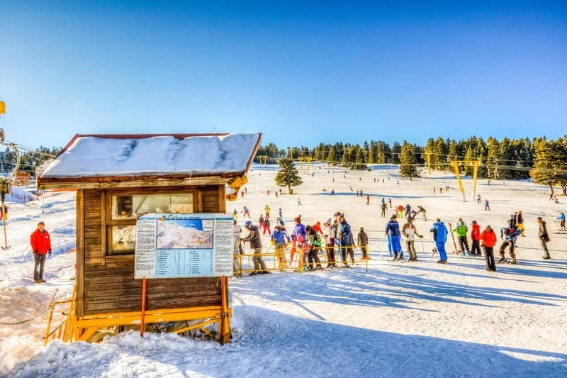 Trải nghiệm trượt tuyết không thể thiếu khi đi du lịch mùa đông 